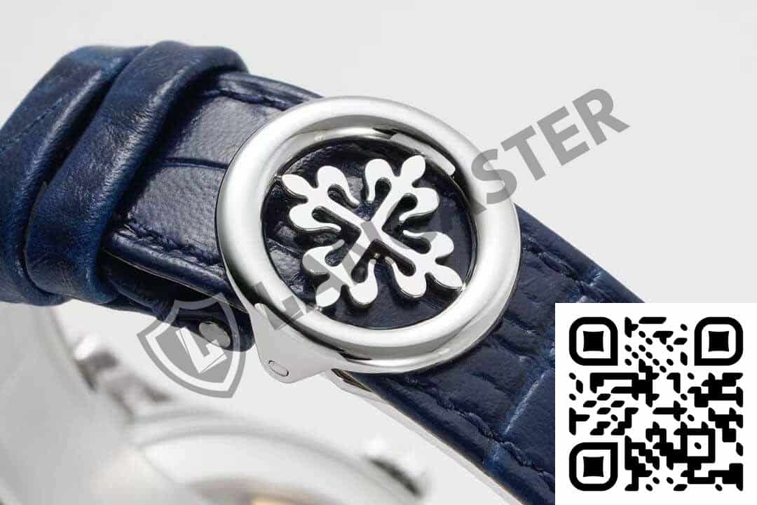 A Close Up Of A Watch