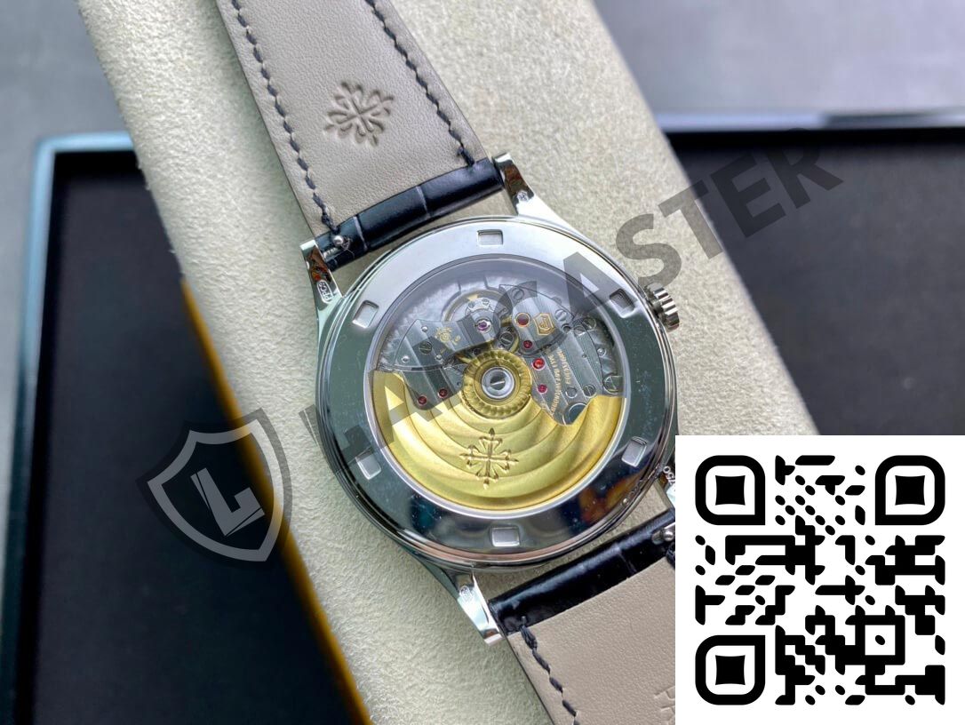 A Close Up Of A Watch