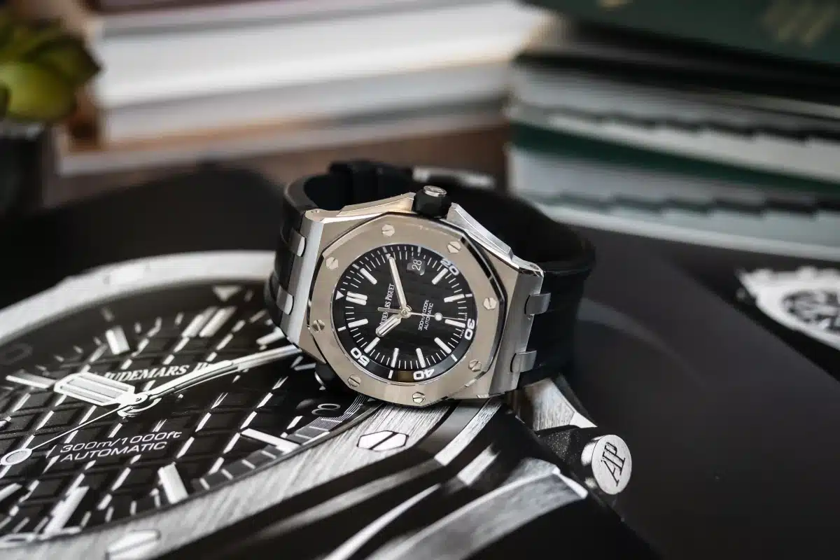 Audemars Piguet Guide Post 1